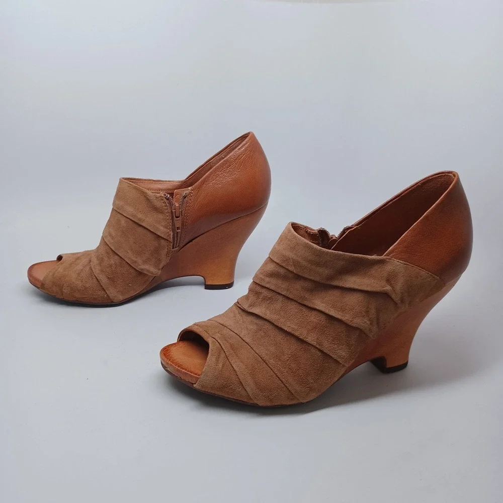 Naya genesis wedge